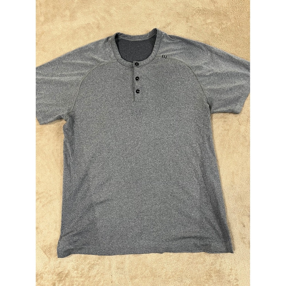 Lululemon Metal Vent Tech Henley Shirt Men's Large Gray Polyester Blend S/S EUC
